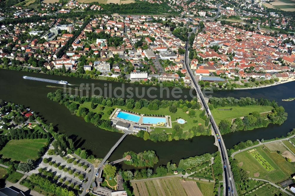 Luftaufnahme Kitzingen - Flussverlauf des Main in Kitzingen im Bundesland Bayern