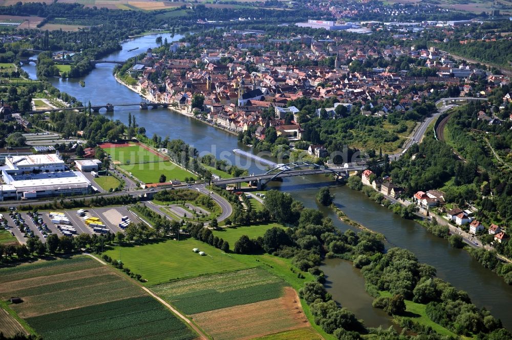 Luftaufnahme Kitzingen - Flussverlauf des Main in Kitzingen im Bundesland Bayern