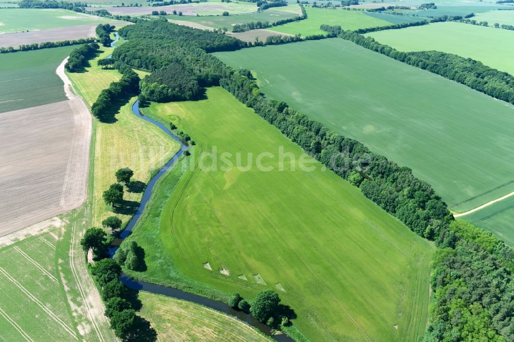 Siggelkow von oben - Flußverlauf der Müritz-Elde und dem Fluss Alte Elde in der Gemeinde Siggelkow im Bundesland Mecklenburg-Vorpommern, Deutschland