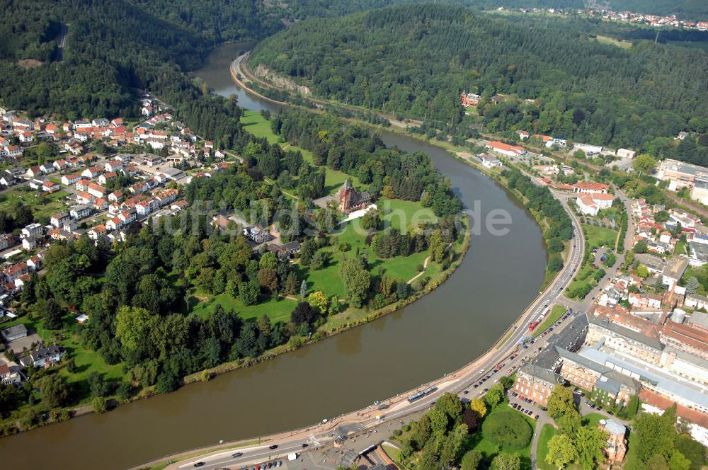 Mettlach von oben - Flussverlauf der Saar bei Mettlach