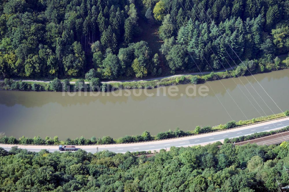 Luftbild Mettlach OT Saarhölzbach - Flussverlauf der Saar bei Saarhölzbach