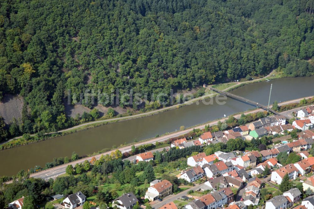 Mettlach OT Saarhölzbach aus der Vogelperspektive: Flussverlauf der Saar bei Saarhölzbach