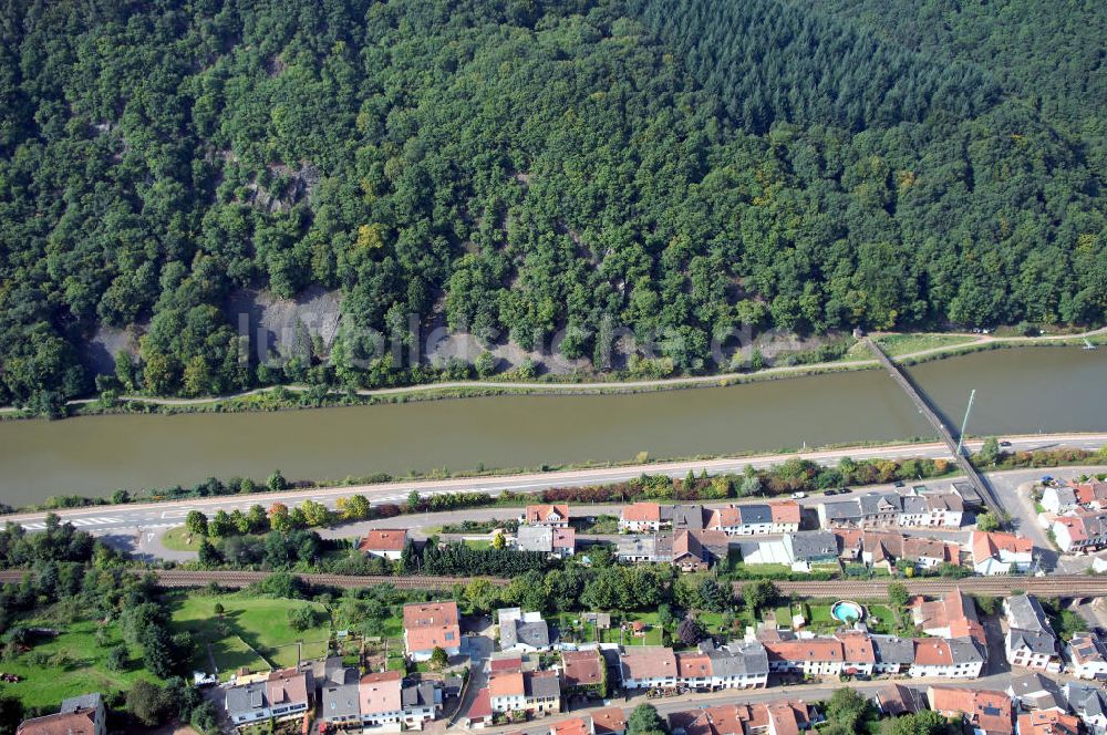 Luftaufnahme Mettlach OT Saarhölzbach - Flussverlauf der Saar bei Saarhölzbach