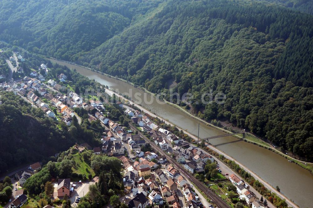 Mettlach OT Saarhölzbach aus der Vogelperspektive: Flussverlauf der Saar bei Saarhölzbach