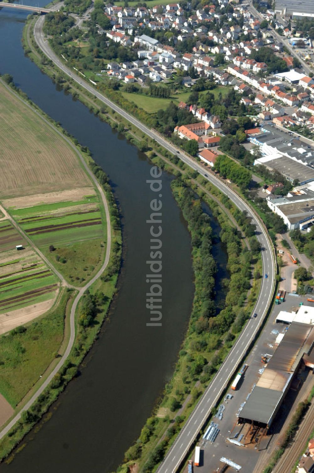 Saarlouis von oben - Flußverlauf der Saar bei Saarlouis