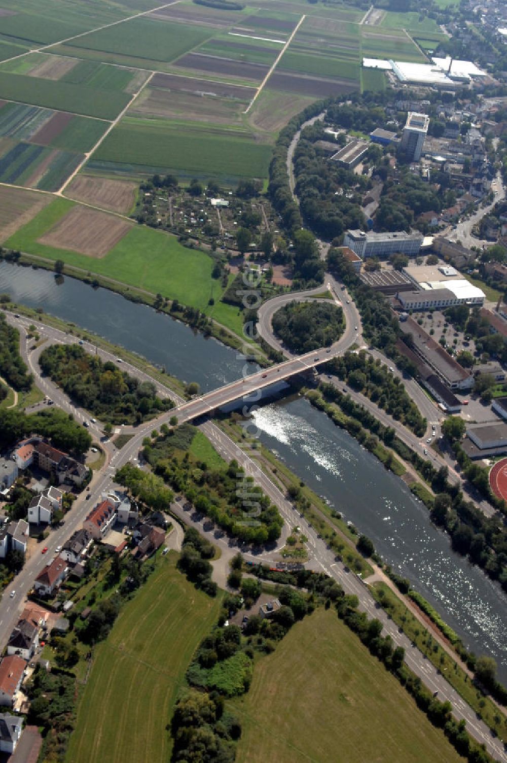 Saarlouis von oben - Flußverlauf der Saar bei Saarlouis