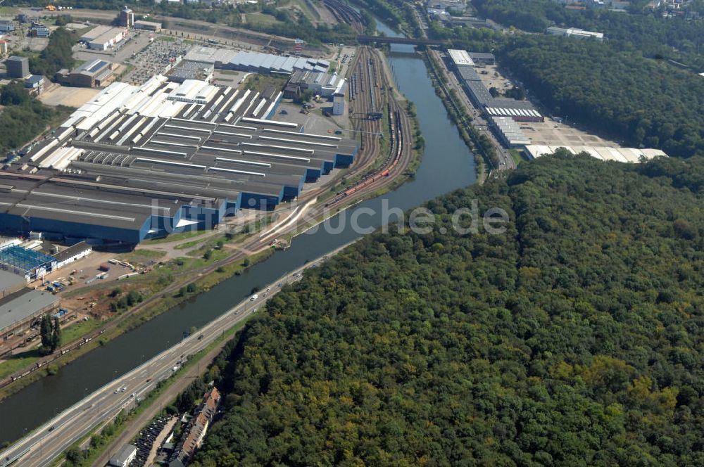 Saarbrücken von oben - Flußverlauf der Saar durch Saarbrücken