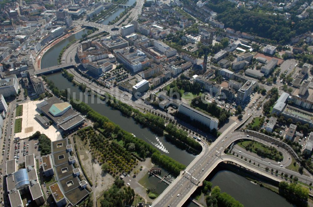 Luftaufnahme Saarbrücken - Flußverlauf der Saar durch Saarbrücken