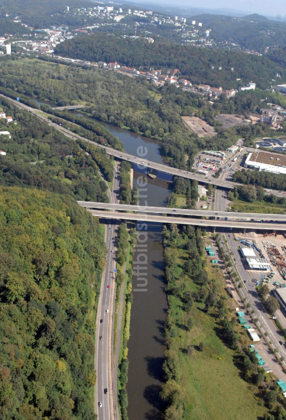 Saarbrücken aus der Vogelperspektive: Flußverlauf der Saar in Saarbrücken