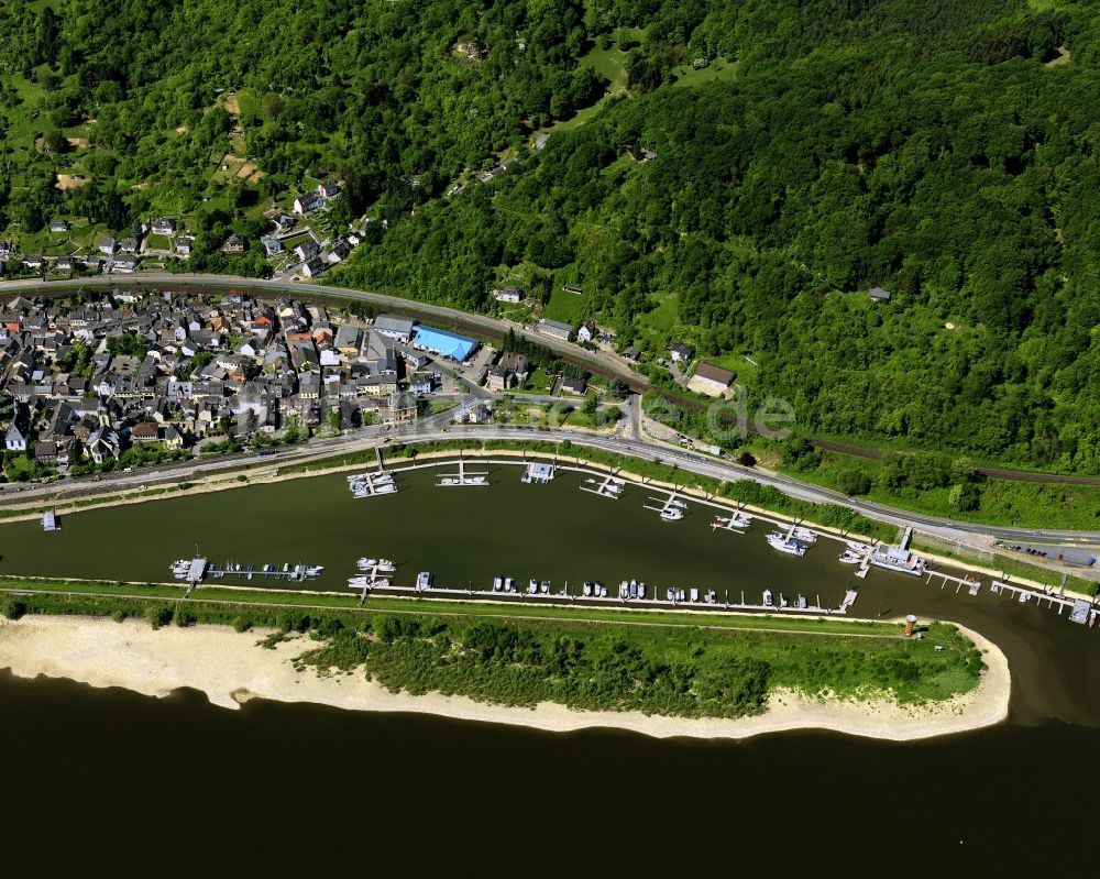 Remagen Oberwinter aus der Vogelperspektive: Flußverlauf am Ufer des Rhein im Ortsteil Oberwinter in Remagen im Bundesland Rheinland-Pfalz