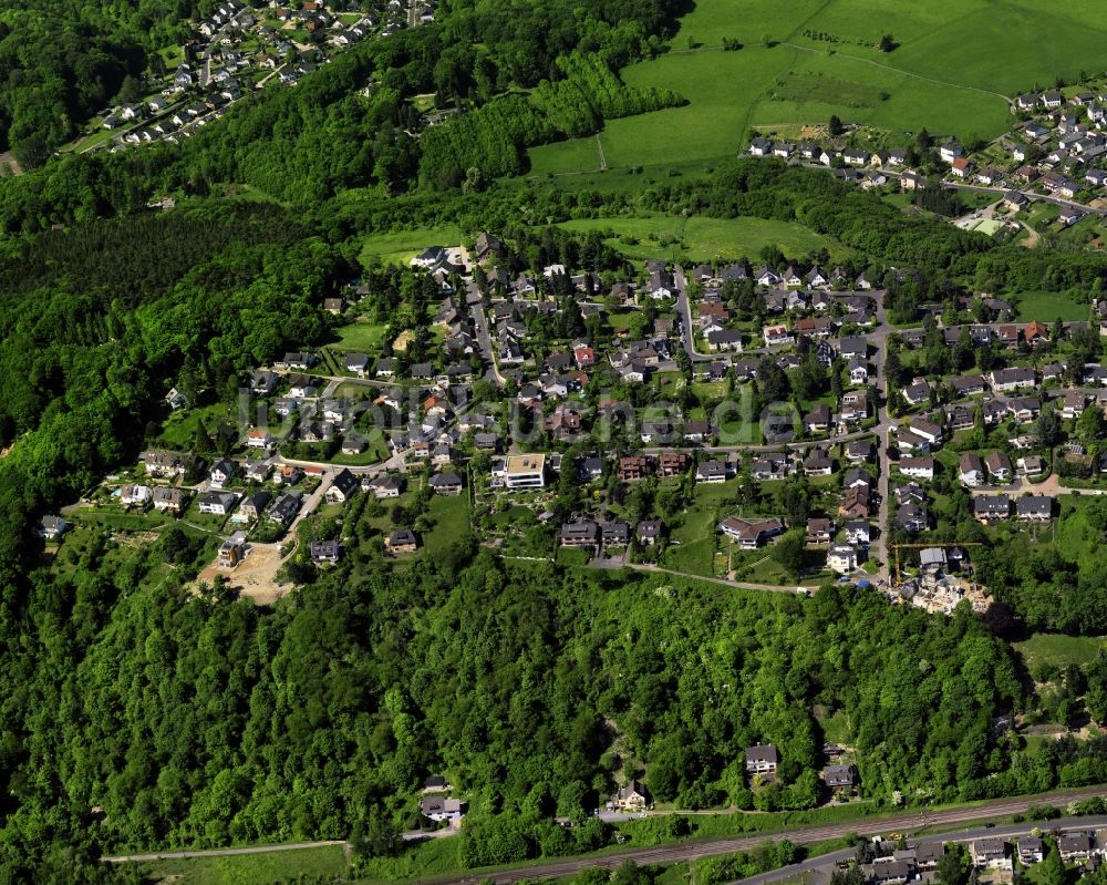 Luftaufnahme Remagen Oberwinter - Flußverlauf am Ufer des Rhein im Ortsteil Oberwinter in Remagen im Bundesland Rheinland-Pfalz