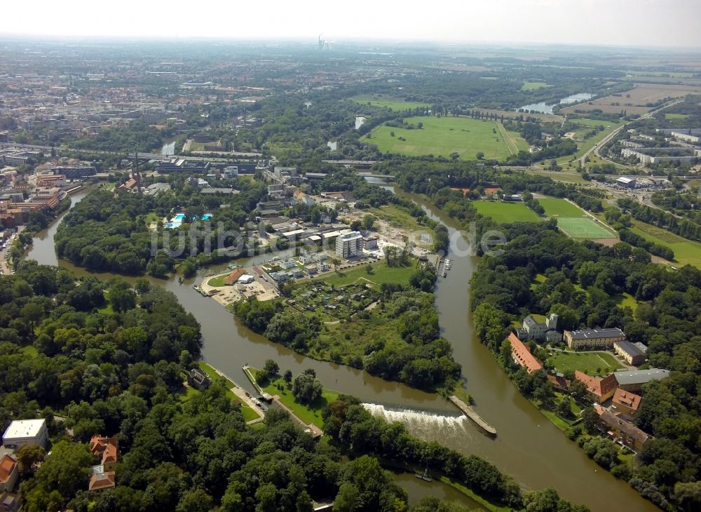 Halle (Saale) von oben - Flußverlauf und Ufer der Saale in Halle (Saale) im Bundesland Sachsen-Anhalt