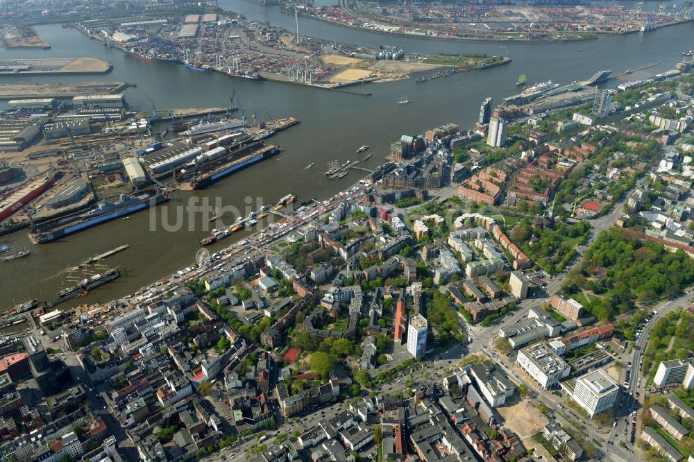 Luftaufnahme Hamburg - Flußverlaufes der Elbe im Ortsteil Altonaer Holzhafen und Fischmarkt in Hamburg