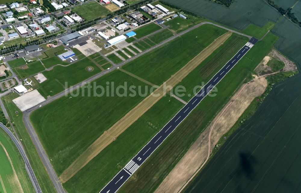 Luftbild Magdeburg - FMB Flugplatz Magdeburg Betriebsgesellschaft mbH in Magdeburg im Bundesland Sachsen-Anhalt