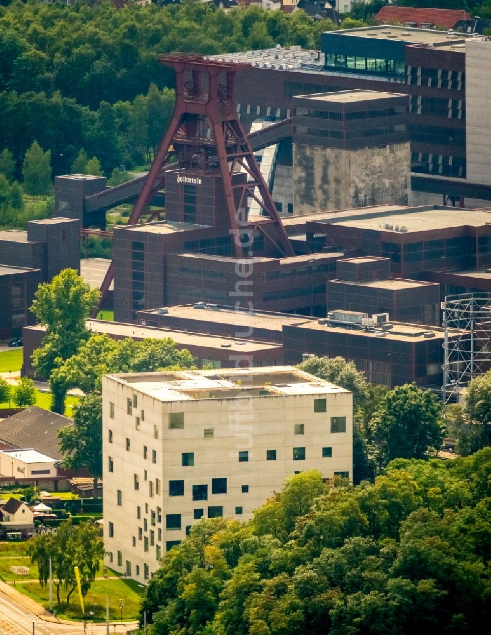 Luftaufnahme Essen - Folkwang Universität der Künste - SANAA-Gebäude in Essen im Bundesland Nordrhein-Westfalen - NRW, Deutschland