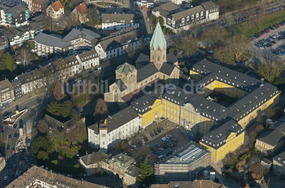 Luftaufnahme Essen - Folkwang Universität der Künste im Stadtteil Werden in Essen im Bundesland Nordrhein-Westfalen