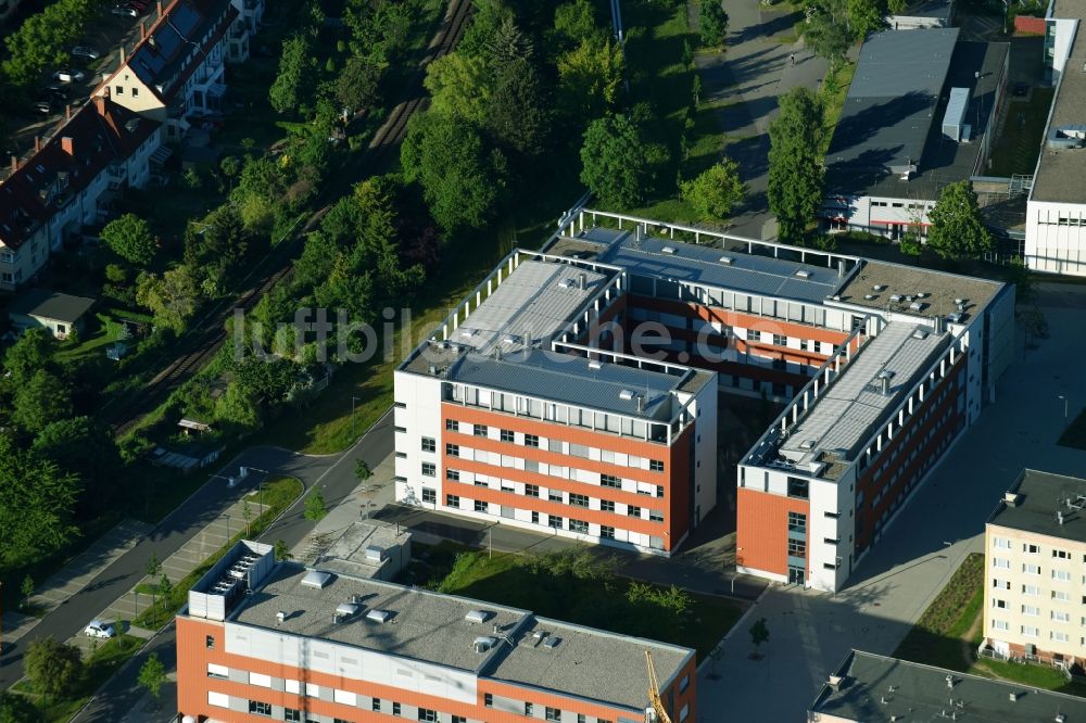 Luftaufnahme Rostock - Forschungs- Gebäude und Bürokomplex an der Albert-Einstein-Straße in Rostock im Bundesland Mecklenburg-Vorpommern, Deutschland