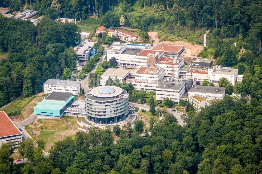 Luftbild Heidelberg - Forschungs- Gebäude und Bürokomplex des europäischen Forchungszentrums für Molekularbiologie EMBL Heidelberg im Ortsteil Rohrbach-Bierhelderhof in Heidelberg im Bundesland Baden-Württemberg, Deutschland