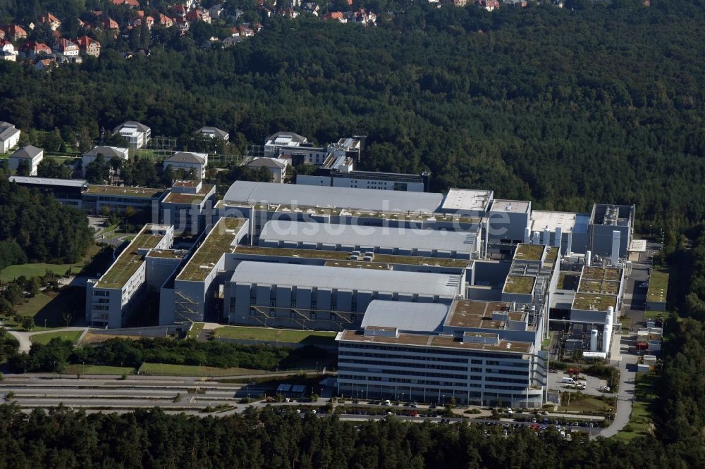 Luftbild Dresden - Forschungs- Gebäude und Bürokomplex des Fraunhofer-Center Nanoelektronische Technologien (IPMS-CNT) in Dresden im Bundesland Sachsen