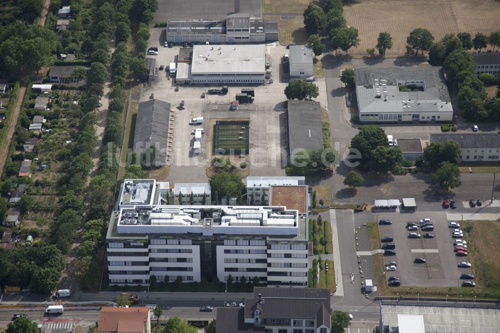 Mainz aus der Vogelperspektive: Forschungs- Gebäude und Bürokomplex des Unternehmens Biontech in Mainz im Bundesland Rheinland-Pfalz