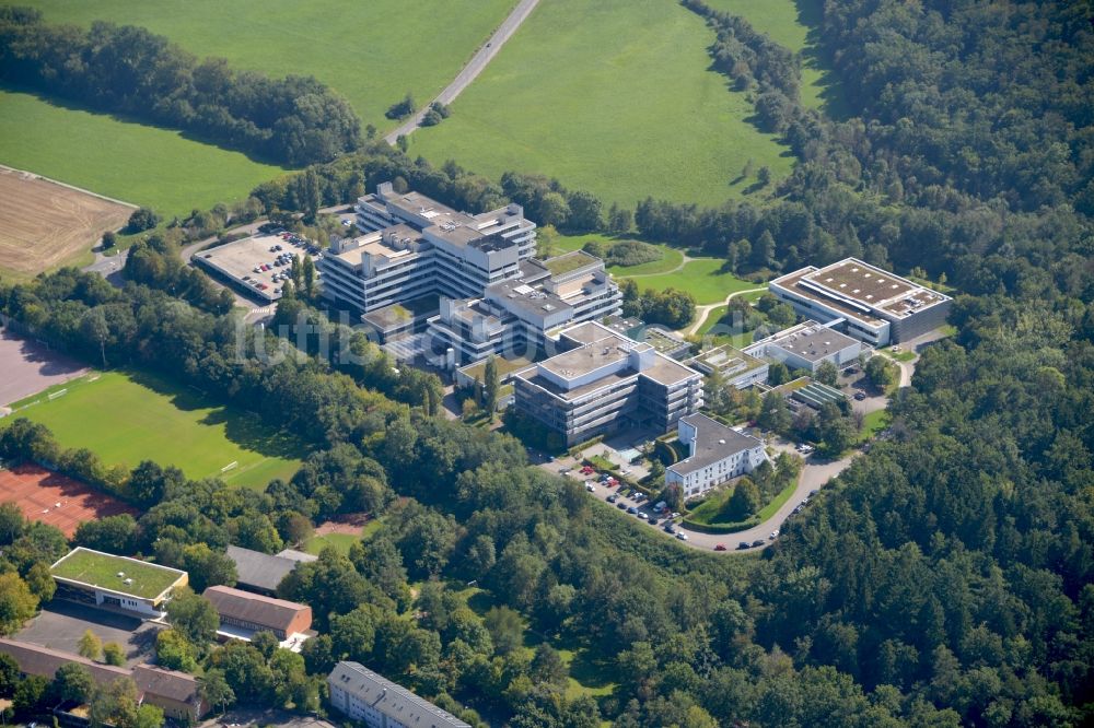 Stuttgart von oben - Forschungs- Gebäude Max-Planck-Institut in Stuttgart im Bundesland Baden-Württemberg