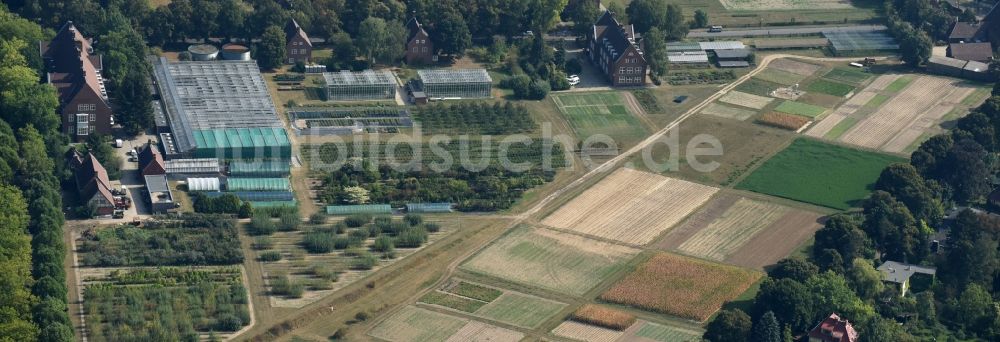 Berlin von oben - Forschungs- Gewächshausanlage der Humboldt-Universität in Berlin