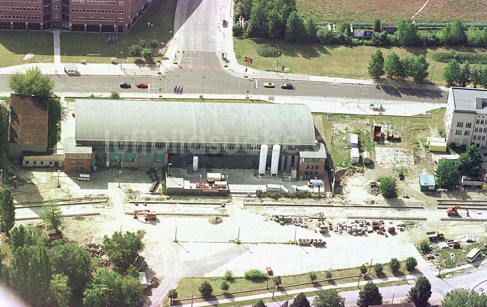 Luftbild Berlin-Adlershof - Forschungs- und Gewerbeentwicklungsgebiet WISTAS in Berlin-Adlershof an der Rudower Chaussee.