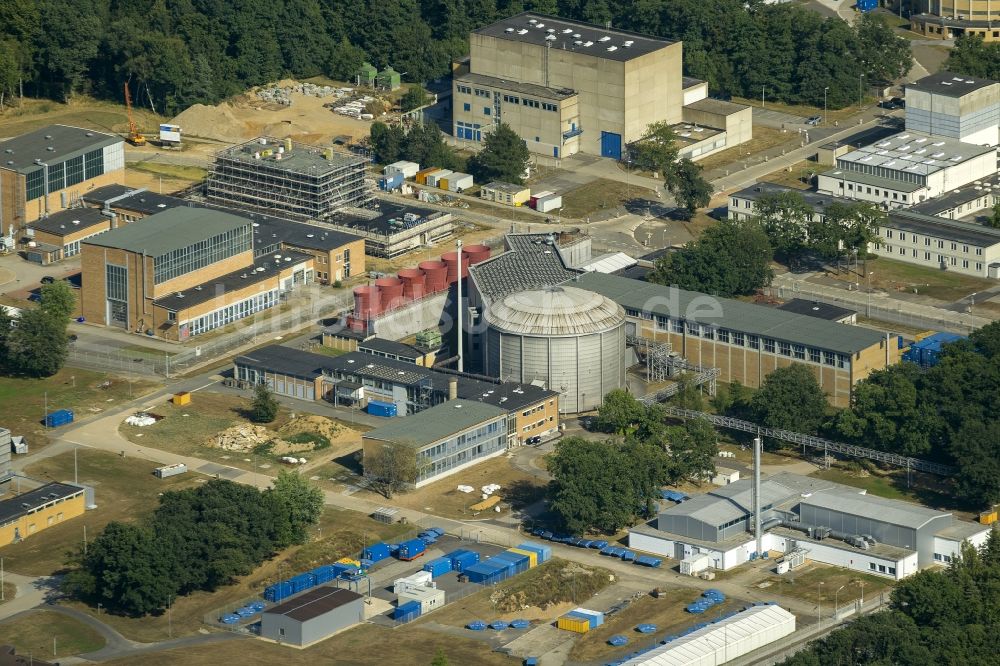 Jülich aus der Vogelperspektive: Forschungszentrum Jülich mit Forschungs- Reaktor im Bundesland Nordrhein-Westfalen