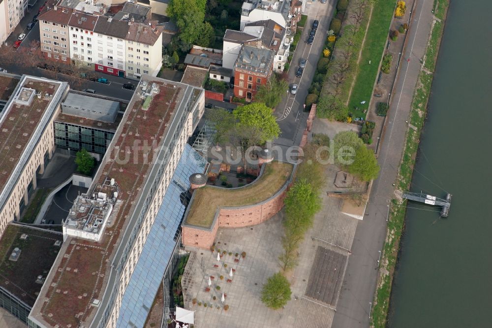 Mainz von oben - Fort Malakoff an der Malakoff Bar in Mainz im Bundesland Rheinland-Pfalz