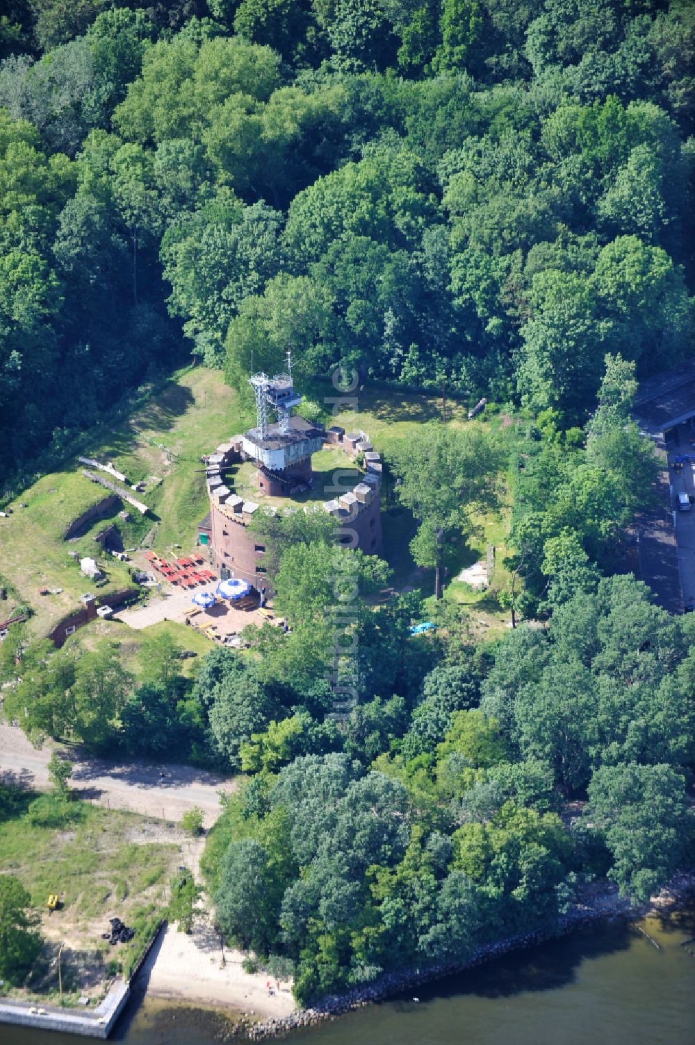 Swinemünde von oben - Fragmente der Festungsanlage Angel Fort - Aniola - Engelsburg in Swinemünde in Woiwodschaft Westpommern, Polen