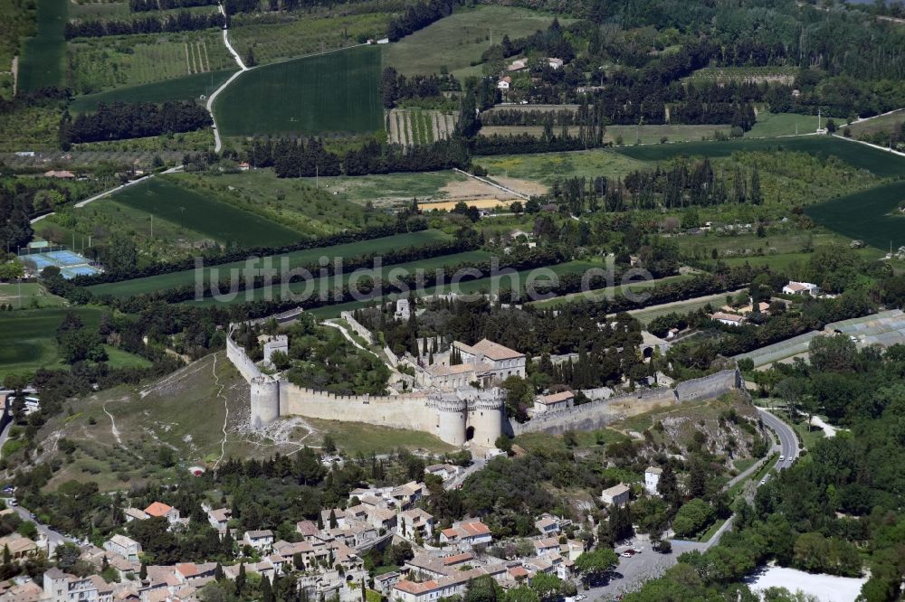 Languedoc-Roussillon von oben - Fragmente der Festungsanlage Fort Saint-André an der Rue Montée du Fort in Languedoc-Roussillon in Languedoc-Roussillon Midi-Pyrenees, Frankreich
