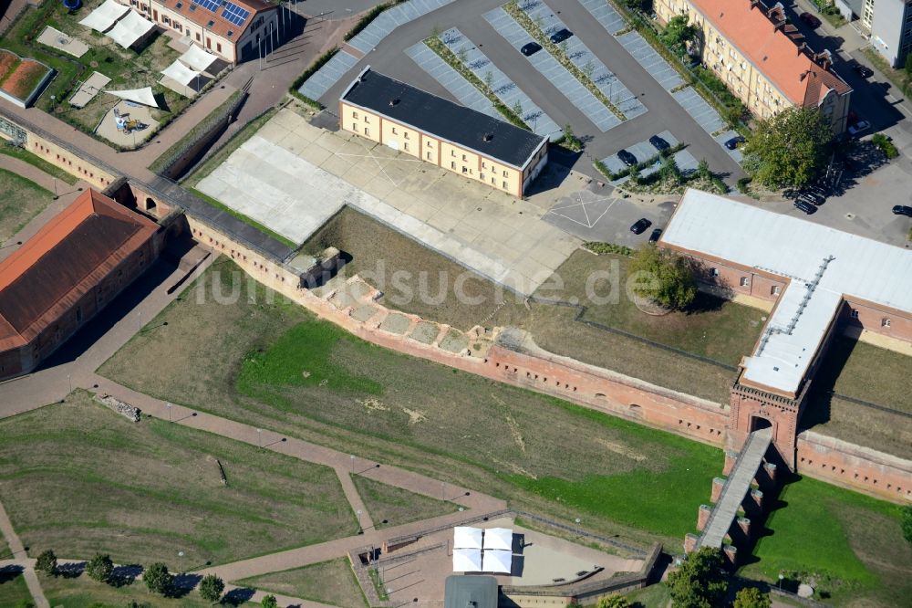 Germersheim aus der Vogelperspektive: Fragmente der Festungsanlage in Germersheim im Bundesland Rheinland-Pfalz