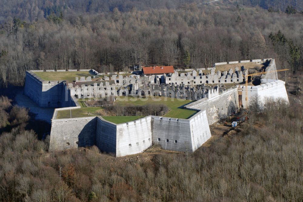 Schnaittach aus der Vogelperspektive: Fragmente der Festungsanlage Rothenberg in Schnaittach im Bundesland Bayern, Deutschland