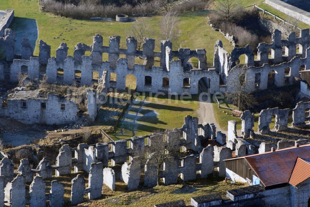 Schnaittach von oben - Fragmente der Festungsanlage Rothenberg in Schnaittach im Bundesland Bayern, Deutschland