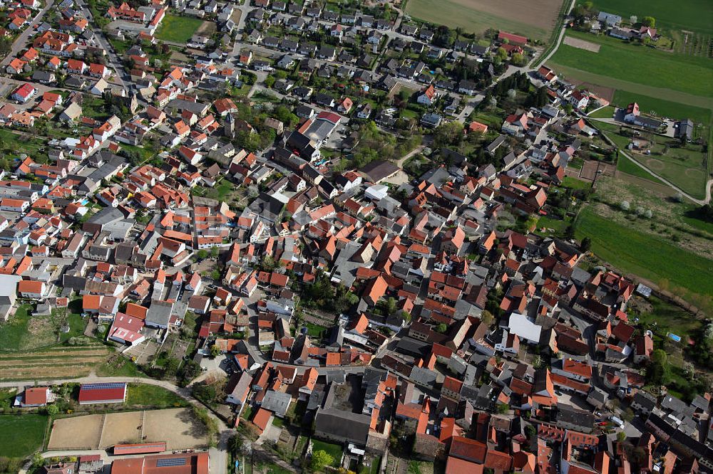 Framersheim von oben - Framersheim, eine Ortsgemeinde im Landkreis Alzey-Worms in Rheinland-Pfalz