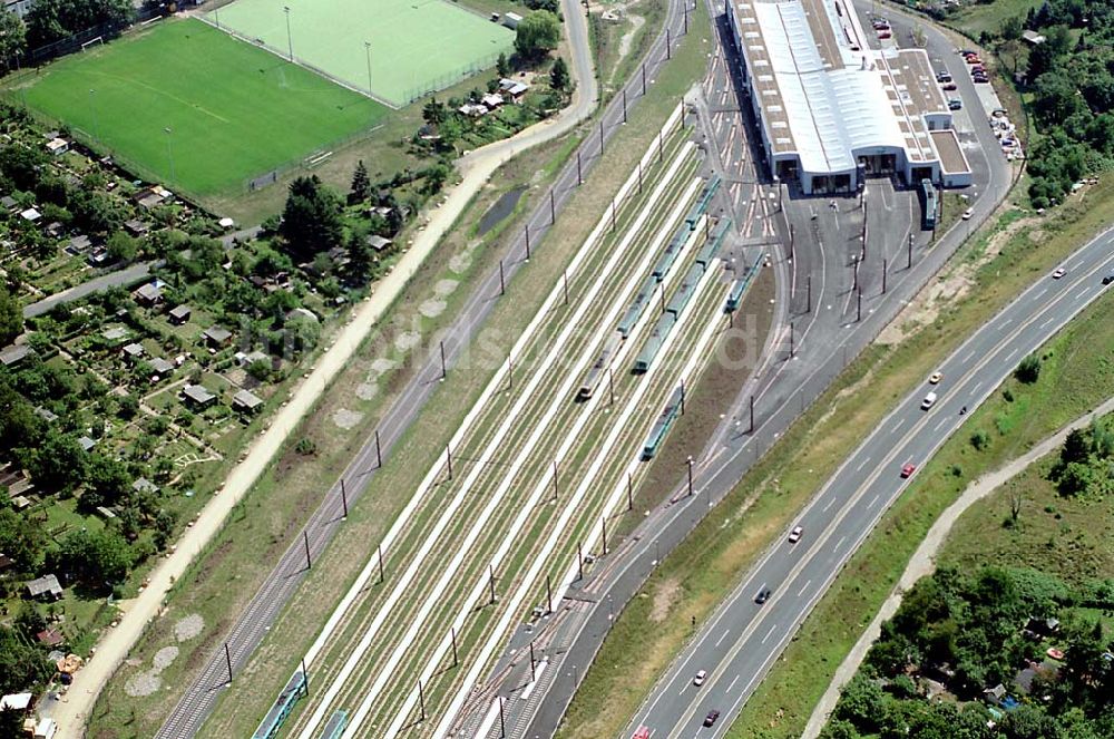 Frankfurt am Main / Hessen aus der Vogelperspektive: Frankfurt am Main / Hessen Blick auf das Straßenbahndepot in Frankfurt am Main 01.08.2003