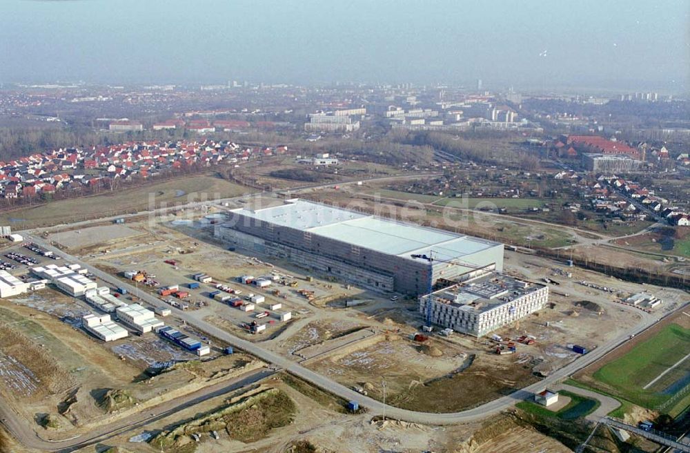 Luftaufnahme Frankfurt-Oder - Frankfurt-Oder Mit Baustopp belegte Baustelle,Chipfabrik am südwestlichen Stadtrand von Frankfurt-Oder 