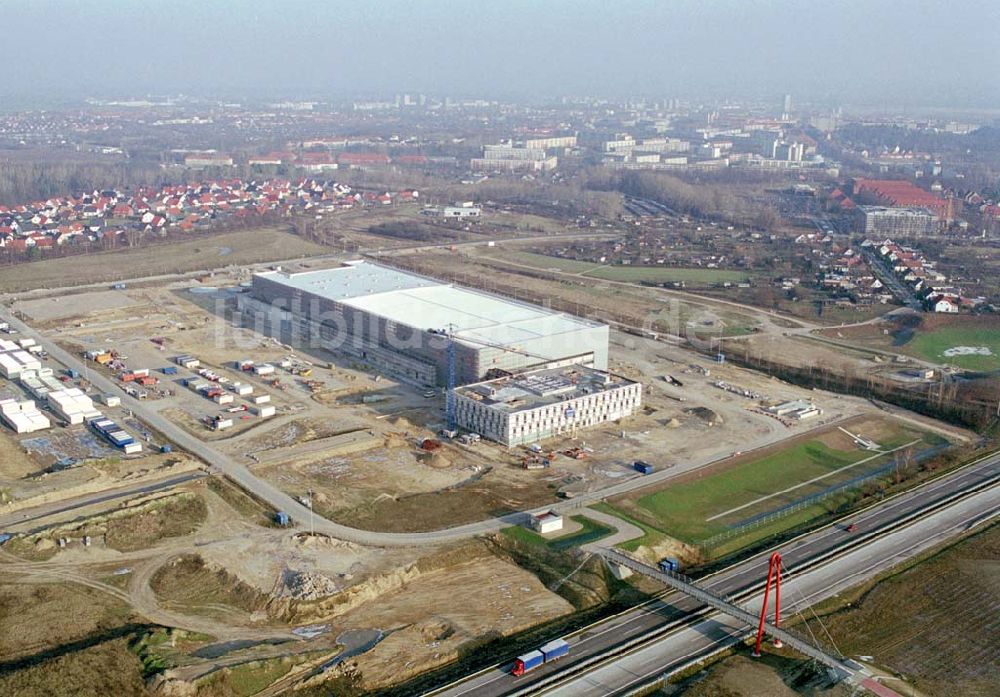 Frankfurt-Oder aus der Vogelperspektive: Frankfurt-Oder Mit Baustopp belegte Baustelle,Chipfabrik am südwestlichen Stadtrand von Frankfurt-Oder 