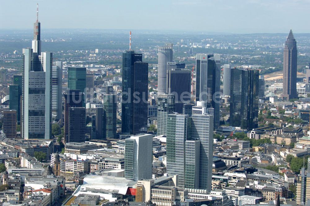 Frankfurt am Main aus der Vogelperspektive: Frankfurter Skyline mit dem Palais Quartier