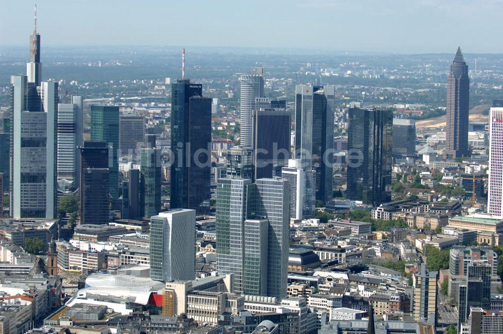 Frankfurt am Main von oben - Frankfurter Skyline mit dem Palais Quartier