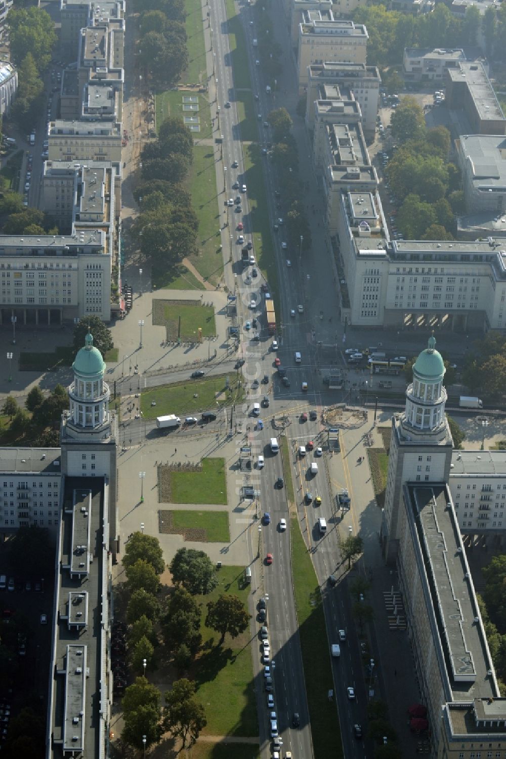 Luftaufnahme Berlin - Frankfurter Tor im Ortsteil Friedrichshain in Berlin