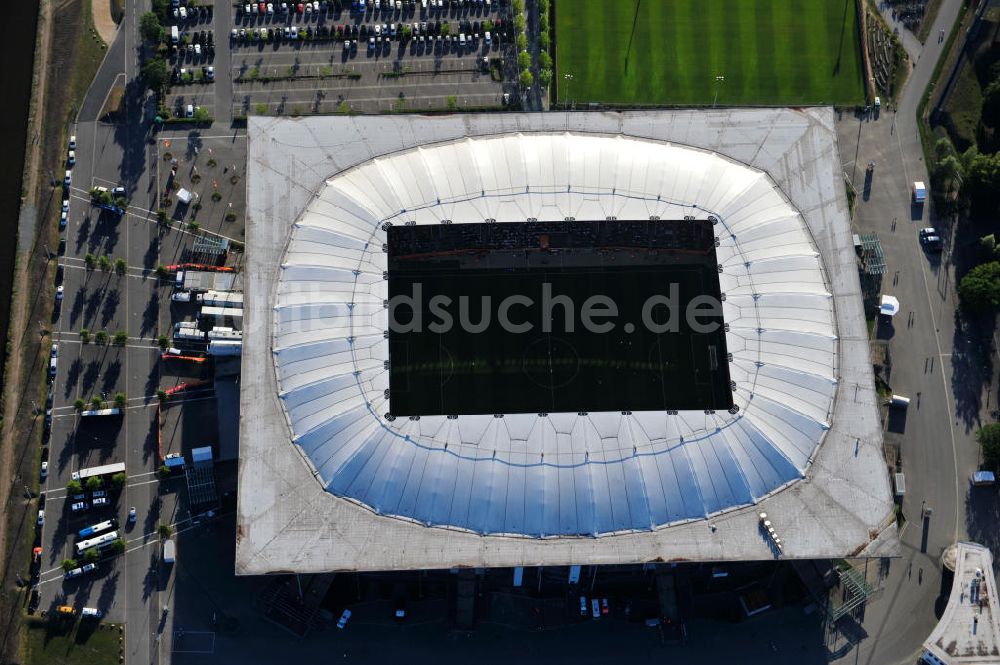 Wolfsburg aus der Vogelperspektive: Frauen WM-Stadion Volkswagen Arena bzw. Arena im Allerpark Wolfsburg