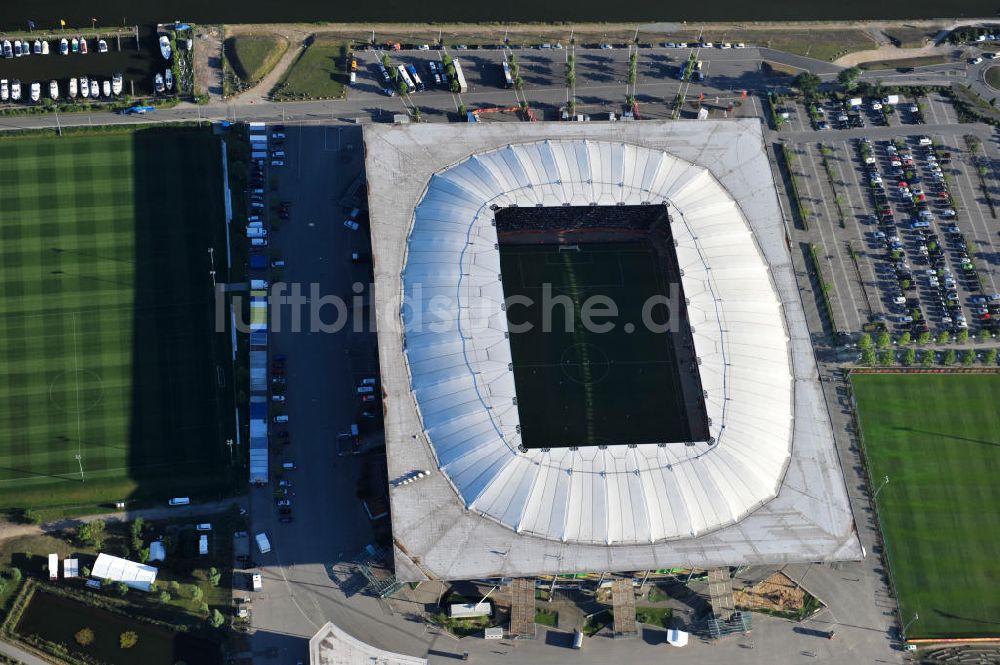 Luftbild Wolfsburg - Frauen WM-Stadion Volkswagen Arena bzw. Arena im Allerpark Wolfsburg