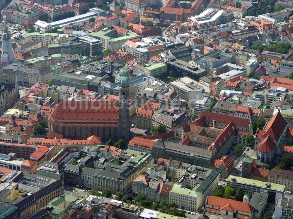 München aus der Vogelperspektive: Frauenkirche - München