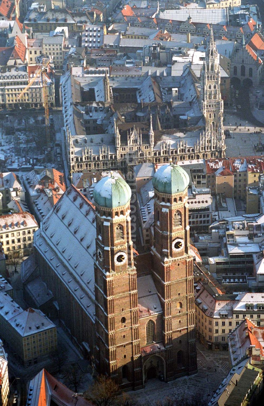 München / Bayern von oben - Frauenkirche - München