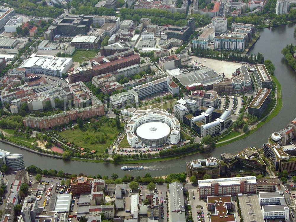 Luftaufnahme Berlin - Fraunhofer Forschungszentrum Moabit an der Spree