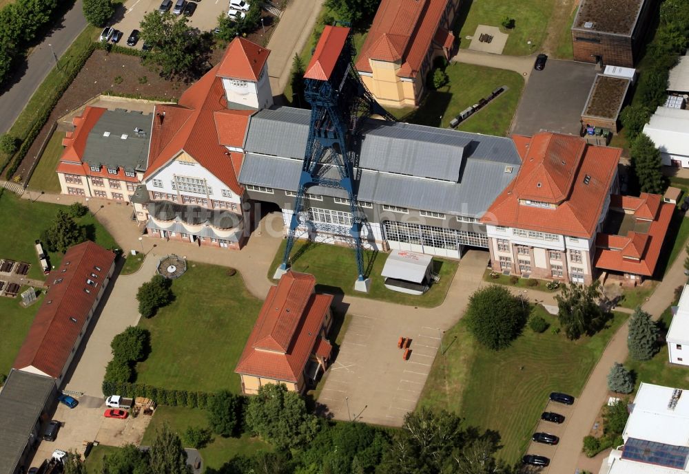 Luftaufnahme Sondershausen - Förderanlage Petersenschacht des Kalibergwerk Glückauf bei Sondershausen im Bundesland Thüringen