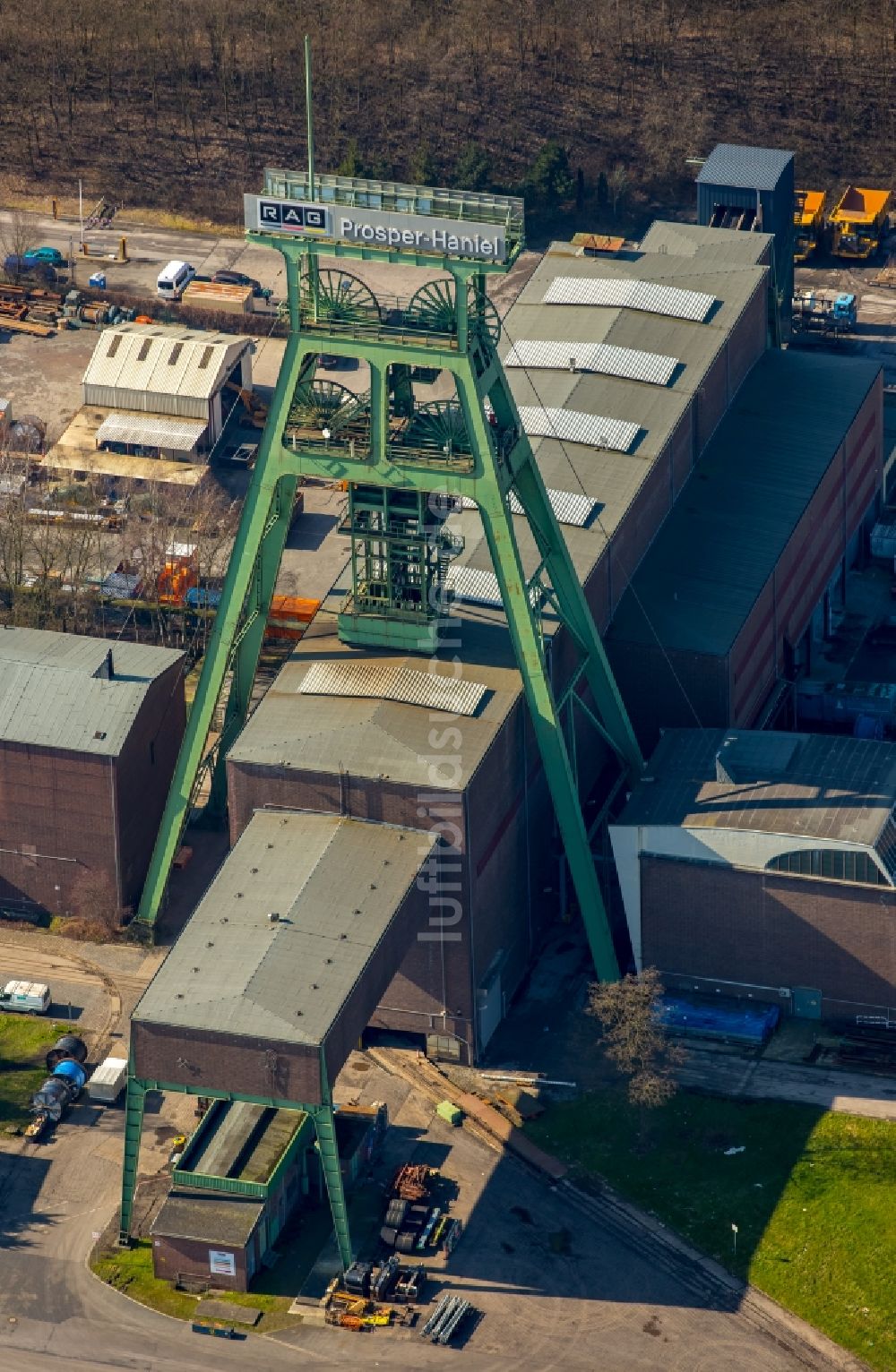 Oberhausen von oben - Förderanlagen und Bergbau- Schacht- Anlagen an Bergwerk Prosper Haniel in Oberhausen im Bundesland Nordrhein-Westfalen