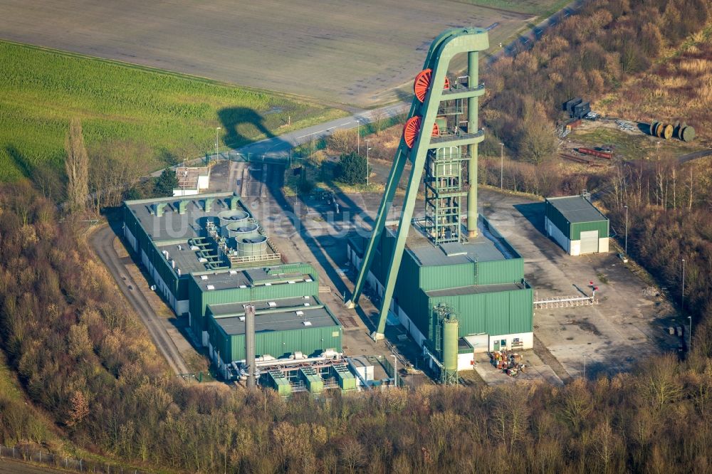 Hamm aus der Vogelperspektive: Förderanlagen und Bergbau- Schacht- Anlagen am Förderturm Bergwerk Ost Schacht Lerche in Hamm im Bundesland Nordrhein-Westfalen, Deutschland