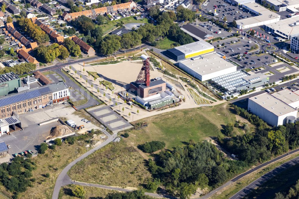 Luftbild Hückelhoven - Förderanlagen und Bergbau- Schacht- Anlagen am Förderturm in Hückelhoven im Bundesland Nordrhein-Westfalen, Deutschland